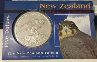 Moneda 5 Dólares NZ 2006 Halcón