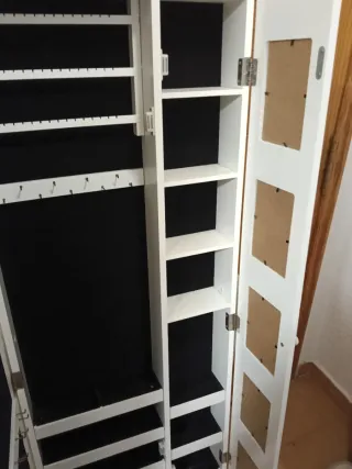 Joyero con espejo blanco