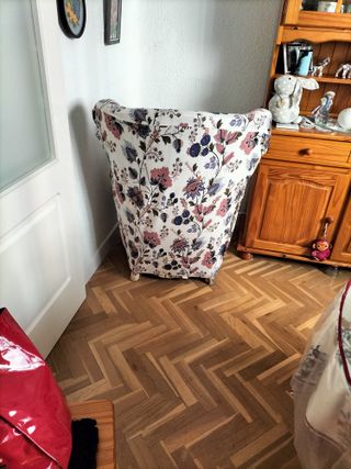 Butaca orejera o Descalzadora