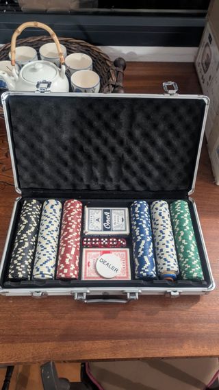 Maletín Póker 300 Fichas(faltan 2)