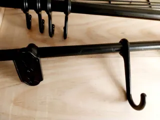 Barras colgadoras y especiero metalicos