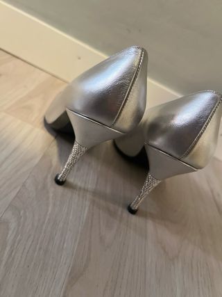Tacones plateados Stuart Weitzman Talla 36