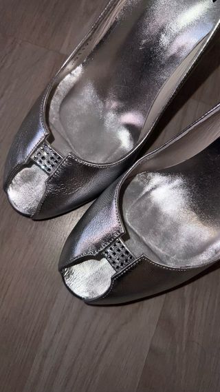 Tacones plateados Stuart Weitzman Talla 36