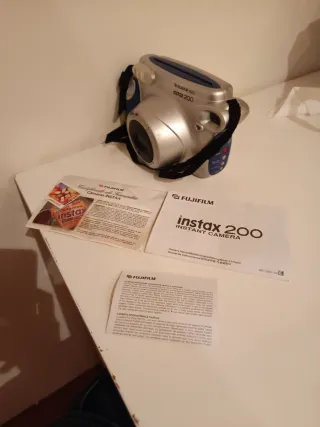 Cámara Fujifilm Instax 200 Plata/Azul