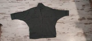 Camisa Mango gris verdoso