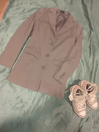 Conjunto Blazer Gris T. S/M + Converse Talla 37