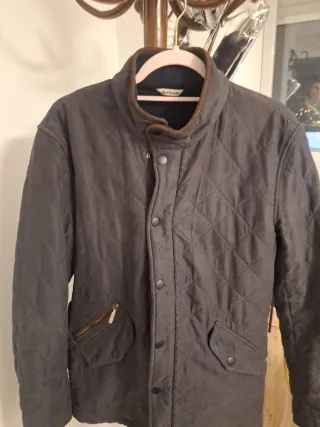 Cazadora Barbour azul marino  Acolchada