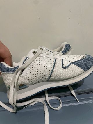 Deportivas Mujer Blancas y Azules