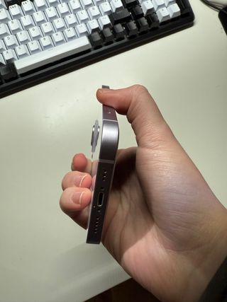 iPhone 14 Morado (84%) + 6 fundas