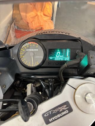 Hyosung GT 250 ri