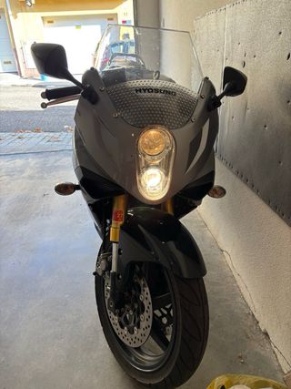 Hyosung GT 250 ri