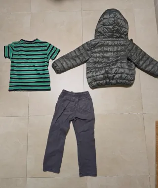 Conjunto niño chaqueta, camiseta y pantalón