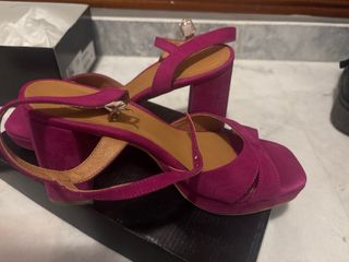 Sandalias de tacón de piel