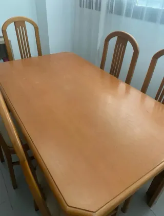 Mesa de comedor de madera extensible