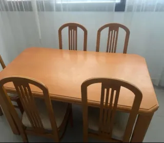 Mesa de comedor de madera extensible