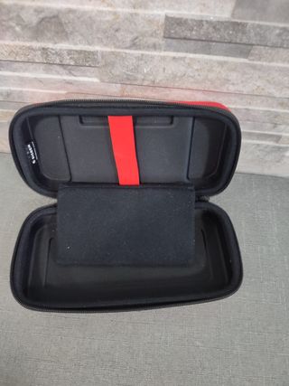 Nintendo Switch con dock, custodia e accessori nuovi