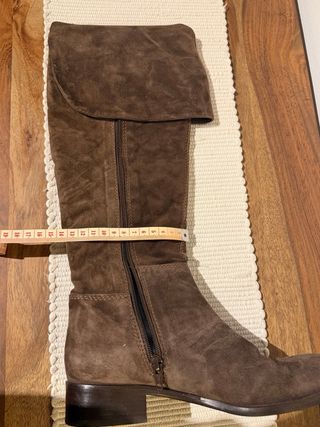 Stivali e borsa in camoscio marrone