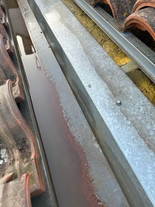 Arreglo todo tipo de goteras tejados