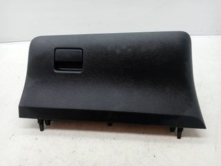 GUANTERA TOYOTA YARIS (5)