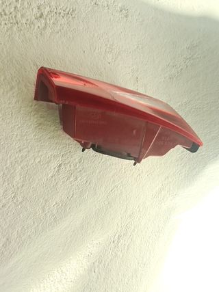 PILOTO TRASERO IZQUIERDO INTERIOR HYUNDAI I20 ACTIVE (3)