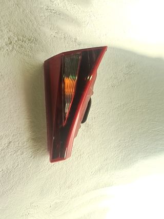 PILOTO TRASERO IZQUIERDO INTERIOR HYUNDAI I20 ACTIVE (3)