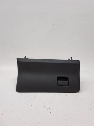 GUANTERA TOYOTA YARIS (3)