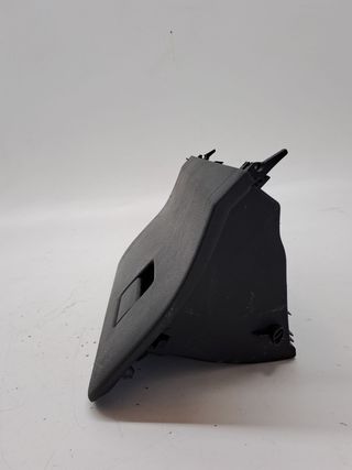 GUANTERA TOYOTA YARIS (3)