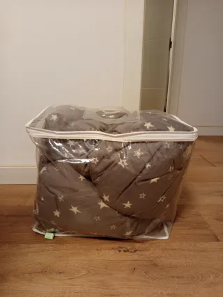 Cojín de lactancia Theraline con dos fundas