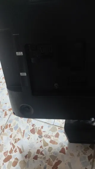 2 TVs 19 y 24 pulgadas