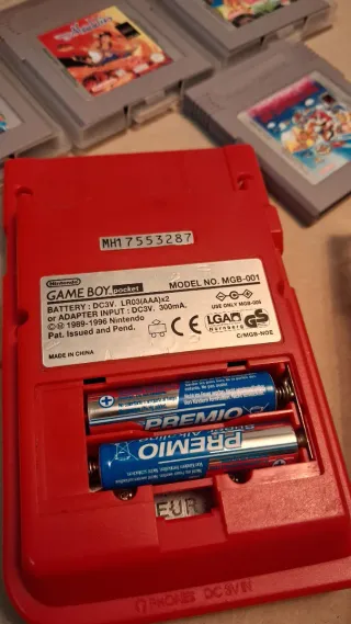 Nintendo Game Boy Pocket Rosso + Scatola + Giochi