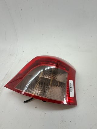 PILOTO TRASERO DERECHO TOYOTA YARIS (_P9_)