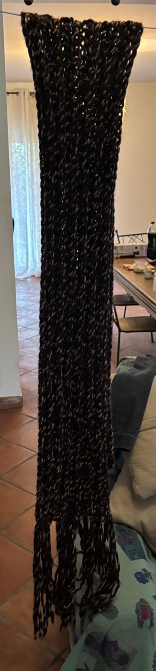 Sciarpa in lana lavorata a mano