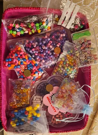 Abalorios per bracciali e collane