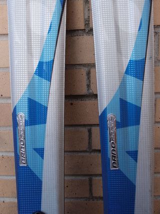 Esquís Atomic 168cm con fijaciones