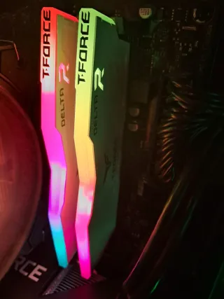 T-FORCE DELTA RGB DDR4 16GB (2x8GB) 3200 Mhz CL16