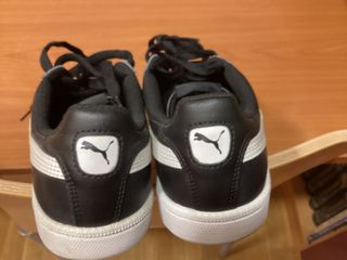 Zapatillas Puma Negras y Blancas