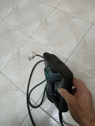 Taladro percutor Makita HR2800