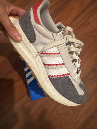 Adidas Retropy E5 Gris y Blancas