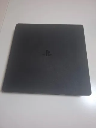 PS4 (Playstation 4) con 2 mandos