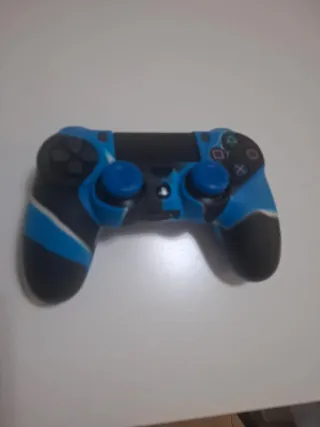 PS4 (Playstation 4) con 2 mandos