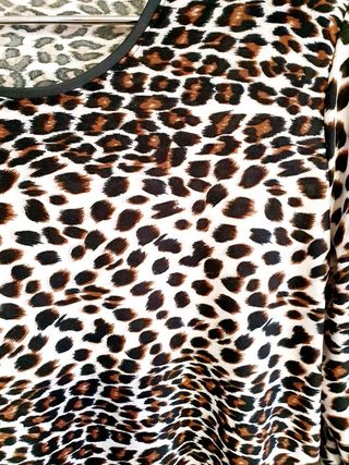 Top camiseta Animal T L  blanco, negro y marrón