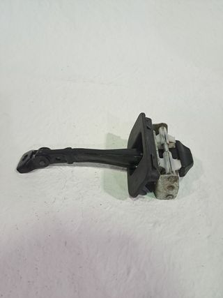 RETENEDOR PUERTA FORD FOCUS (4)