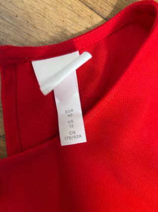 Vestido Rojo H&M Talla 40 Perlas Mangas