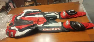 Mono de moto cuero Berik 2 piezas Talla 38 S Nuevo