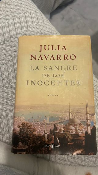 libro de Julia Navarro. La sangre de los inocentes