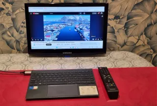 Monitor Samsung SyncMaster 933HD 19 pollici con sintonizzatore TV digitale e altoparlanti