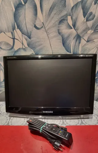 Monitor Samsung SyncMaster 933HD 19 pollici con sintonizzatore TV digitale e altoparlanti