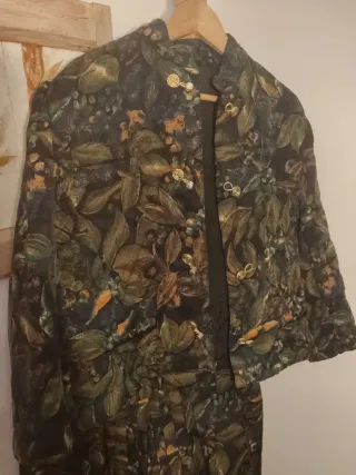 Traje vintage de pantalón ancho modo falda y chaqu