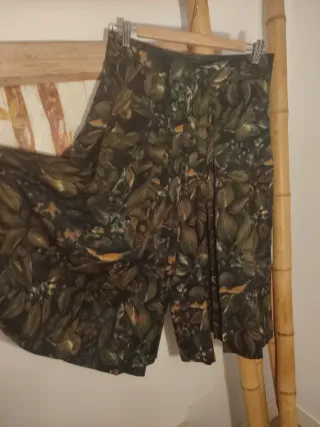 Traje vintage de pantalón ancho modo falda y chaqu