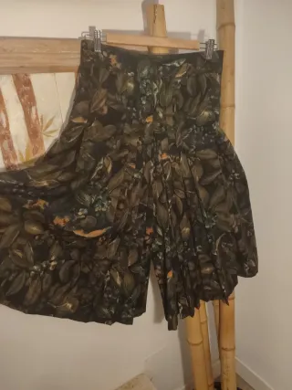 Traje vintage de pantalón ancho modo falda y chaqu